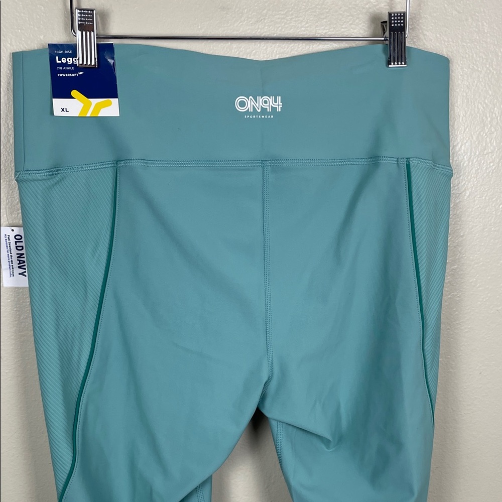 Old Navy Women's Aqua Athletic Leggings. XL - Picture 6 of 10